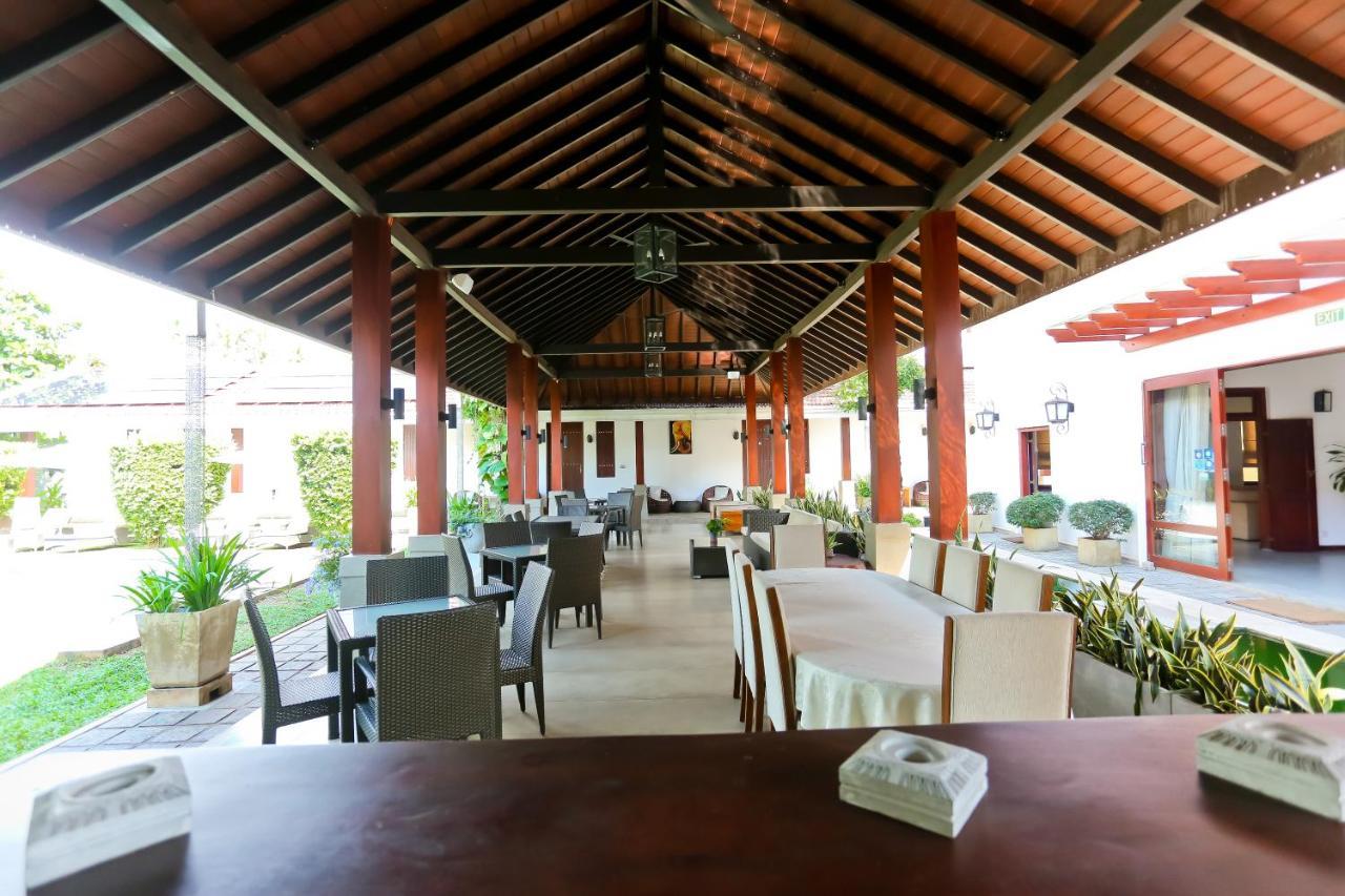 Hotel Swanee Grand Negombo Exterior foto