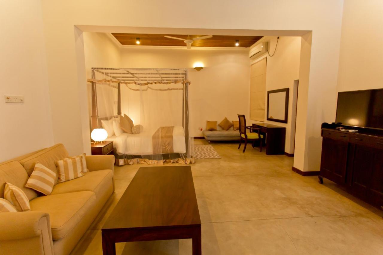 Hotel Swanee Grand Negombo Exterior foto