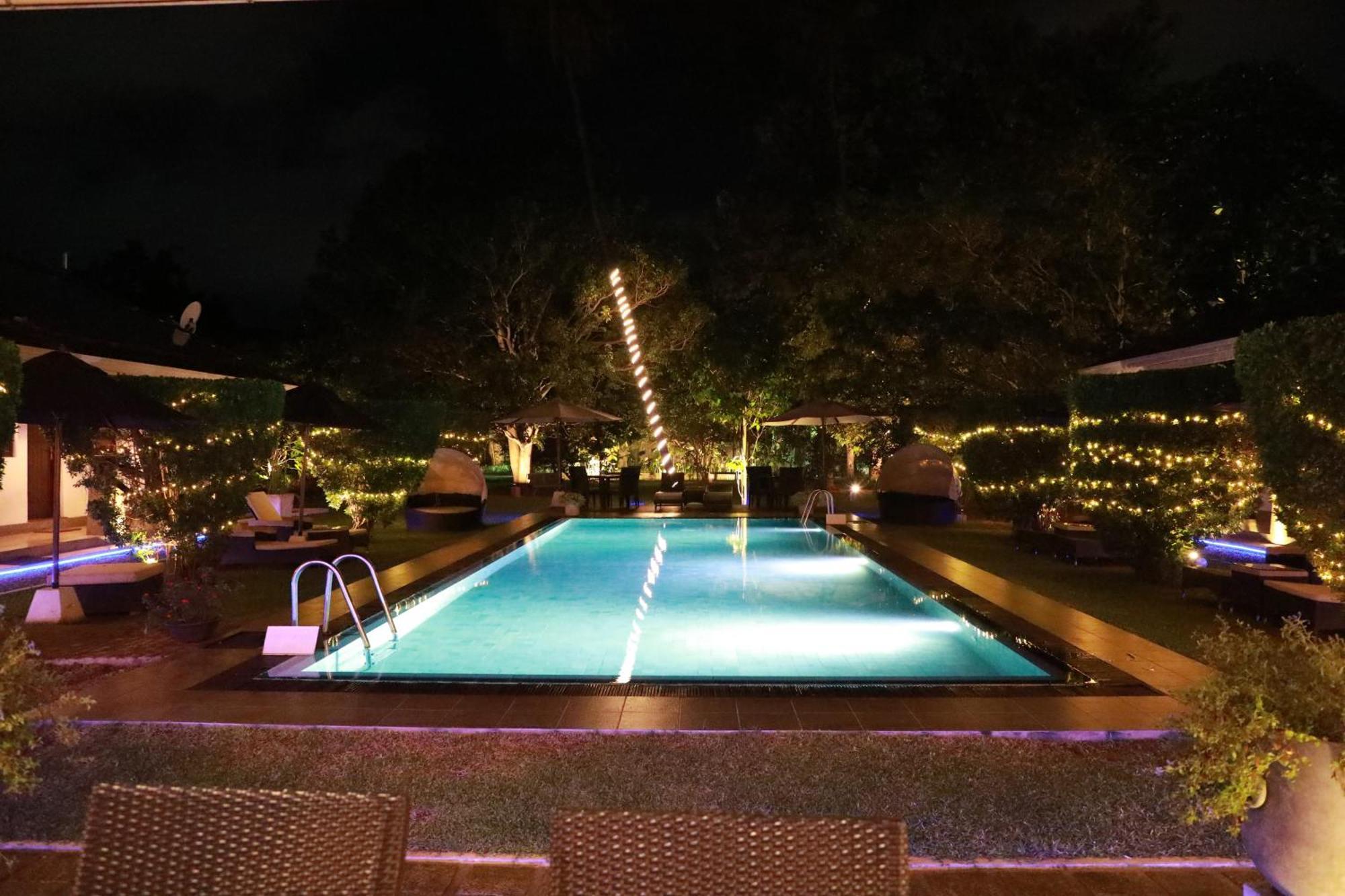 Hotel Swanee Grand Negombo Exterior foto
